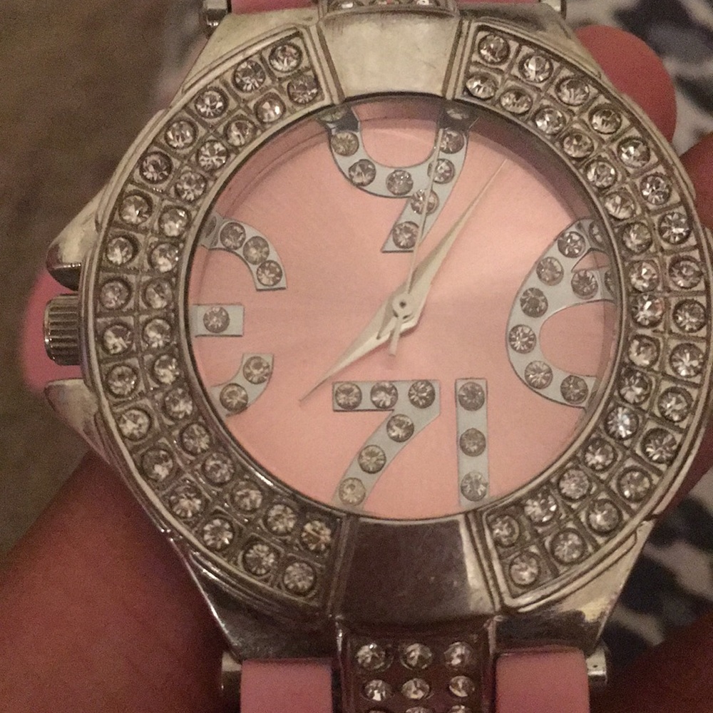 Watch - Picture 2 of 3